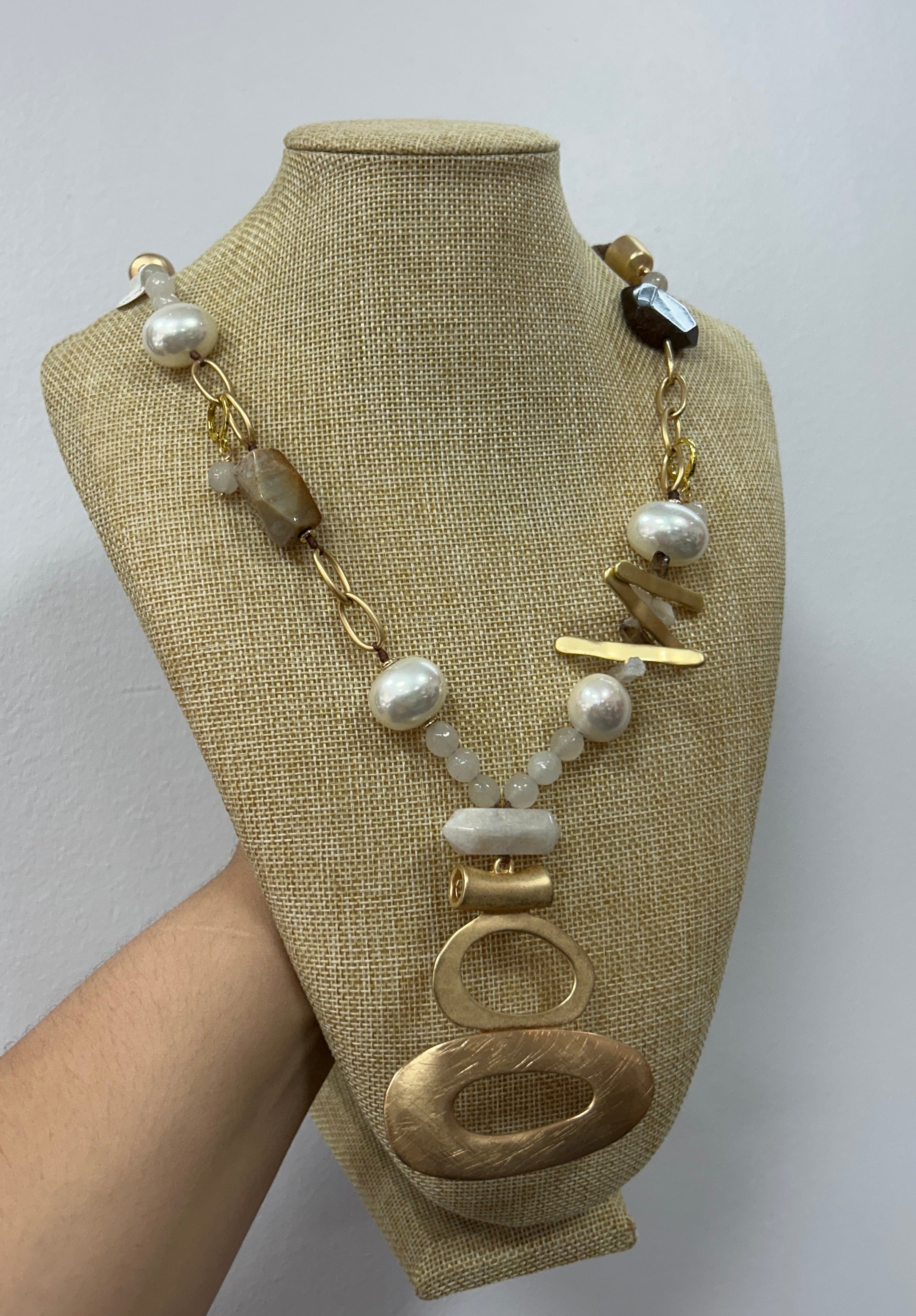 Collar Golden Abstract Luxe