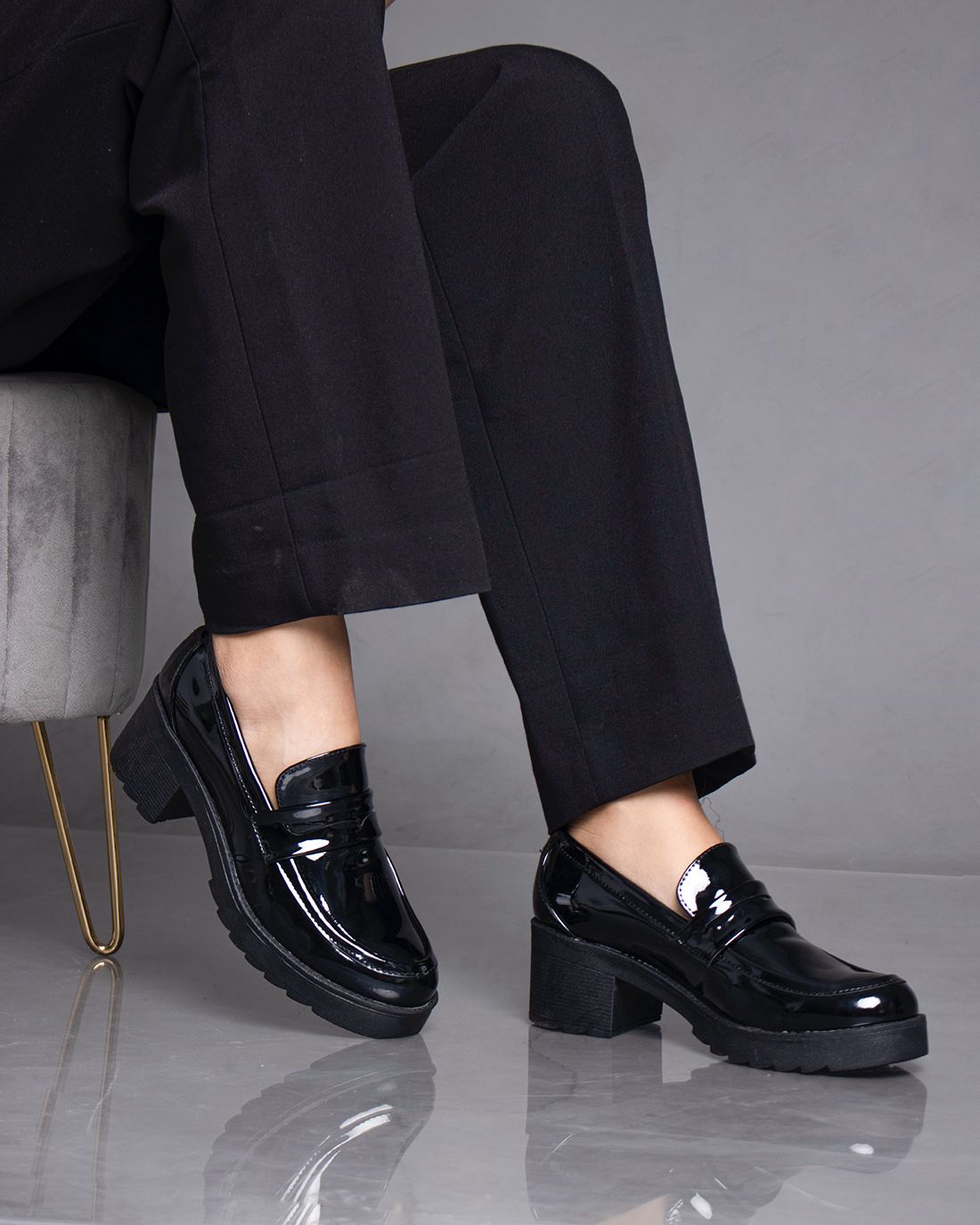 Mocasines Charol Negro con Tacón Chunky