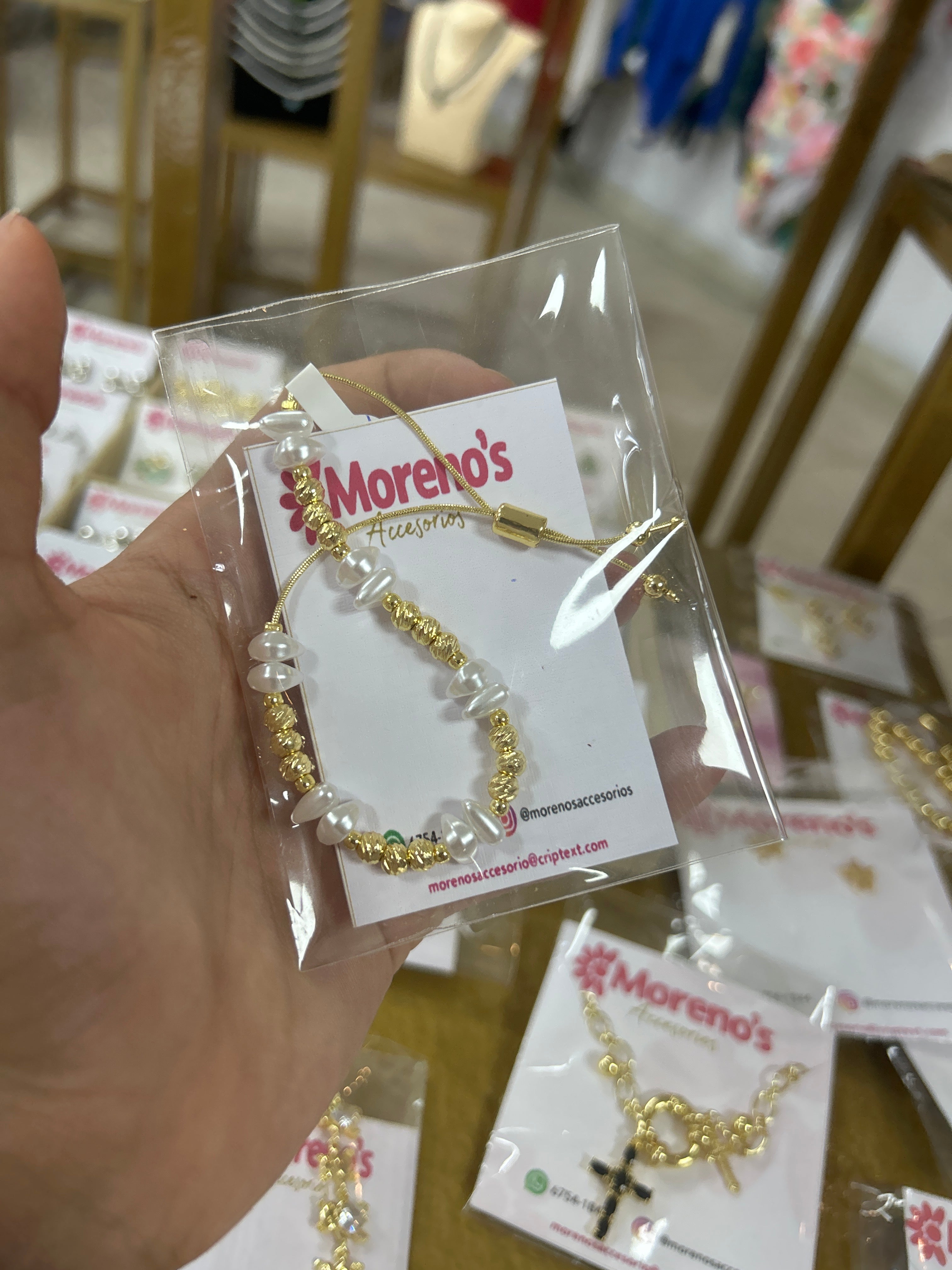 Pulseras doradas