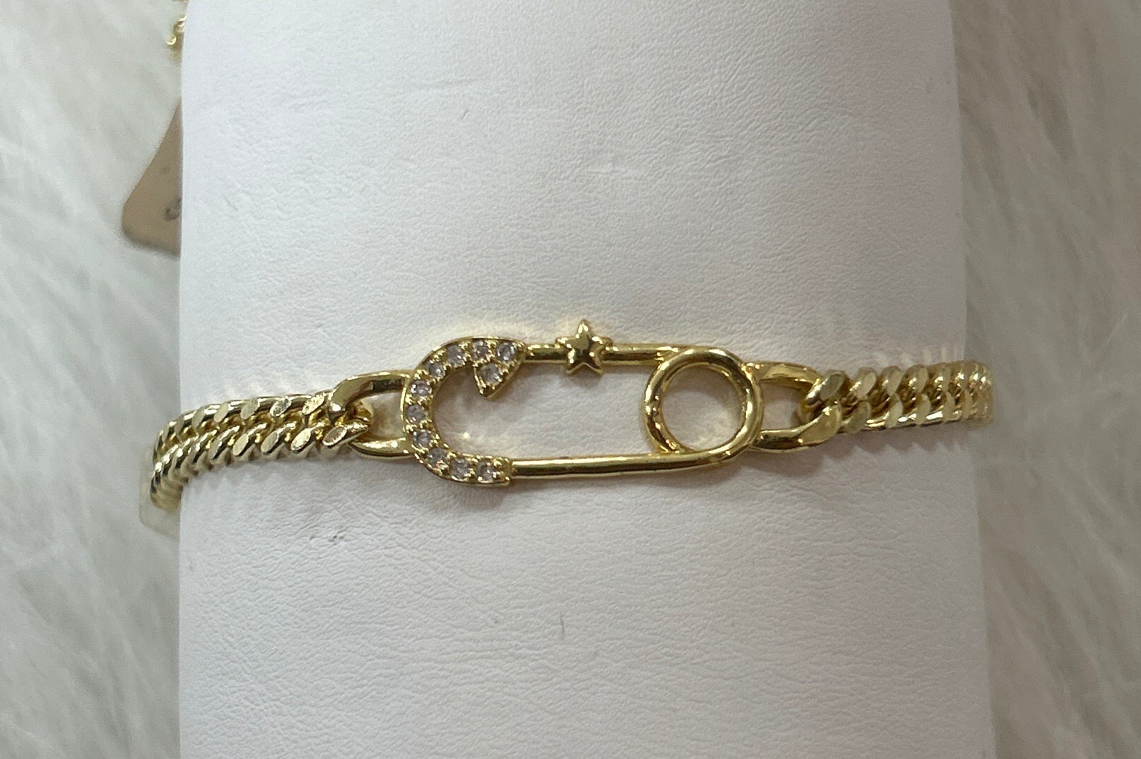 Pulsera Dorada Link Charm