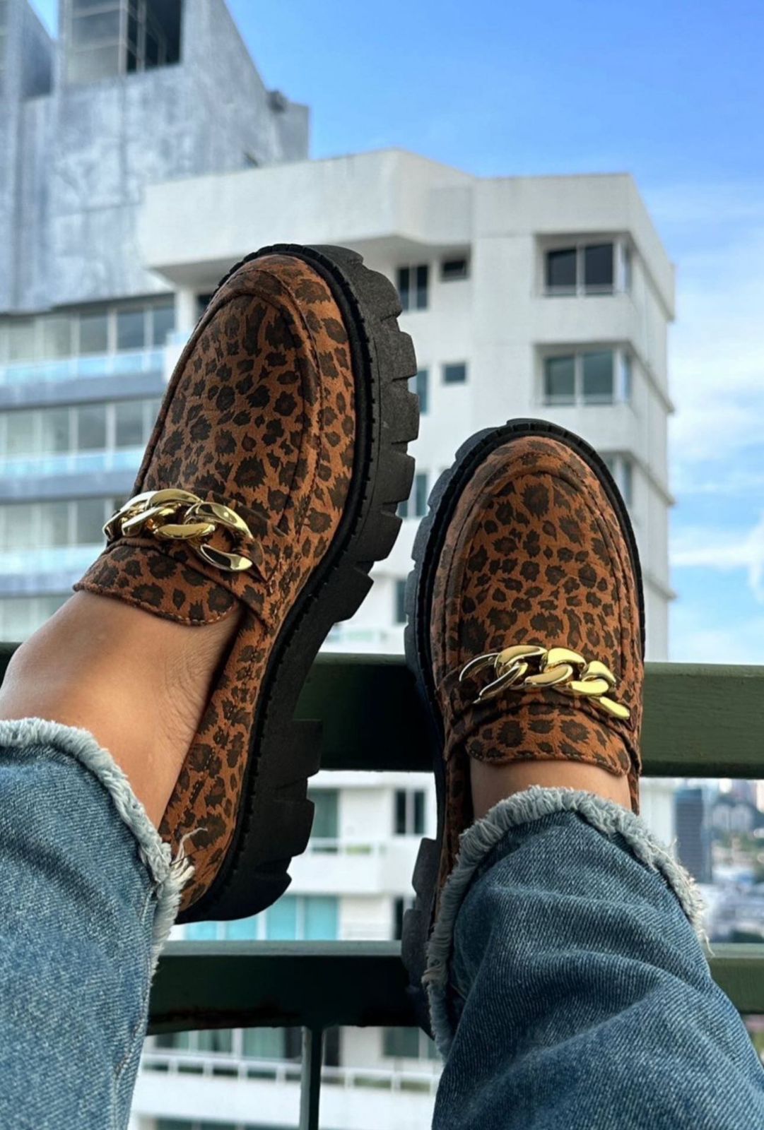 Mocasines Chunky Animal Print con Cadena