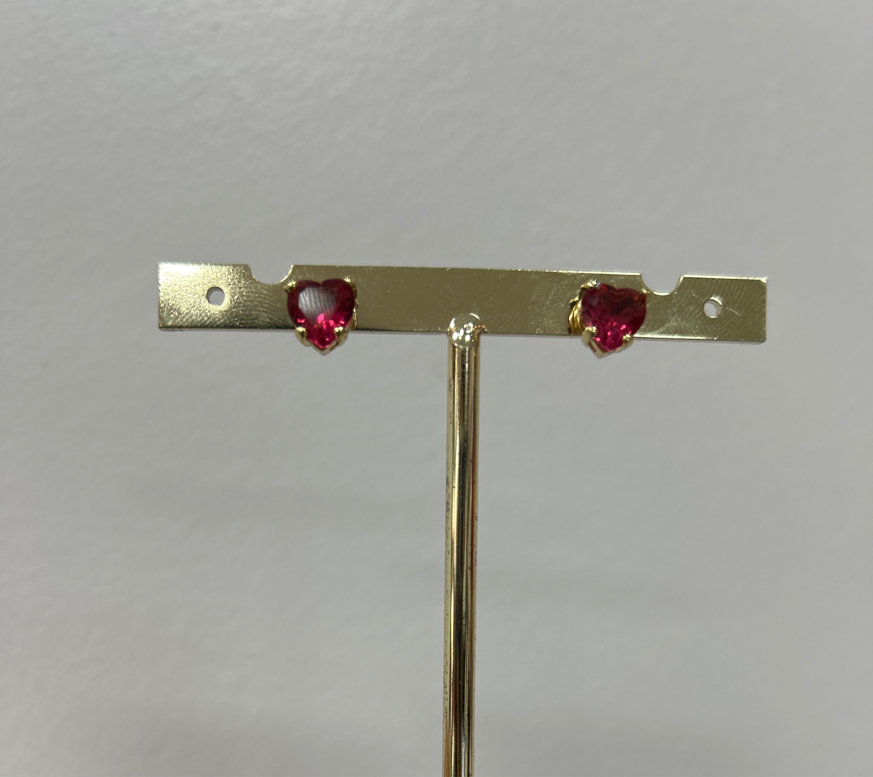 Aretes Corazón Rubí