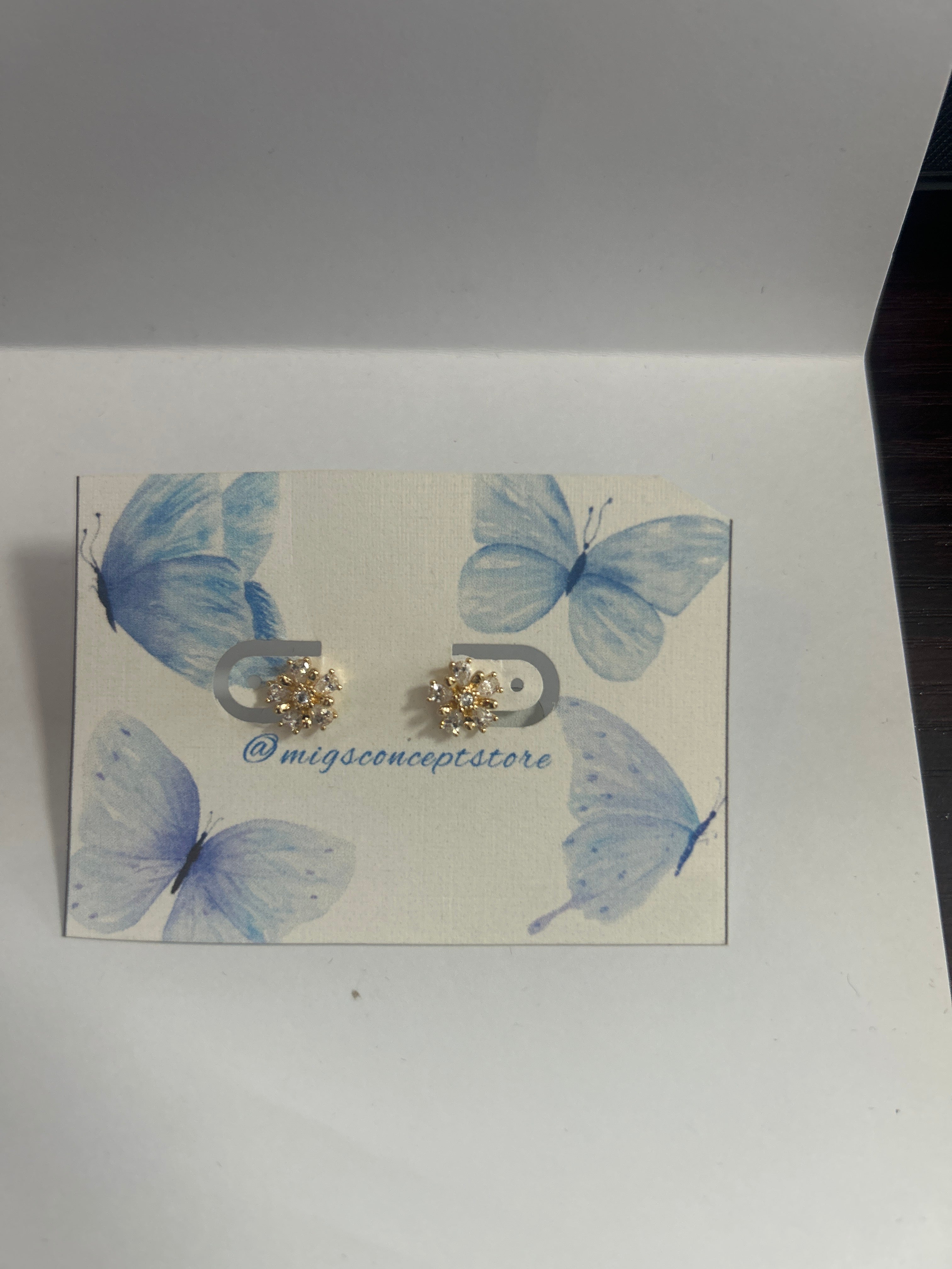 Aretes de Flores Brillantes