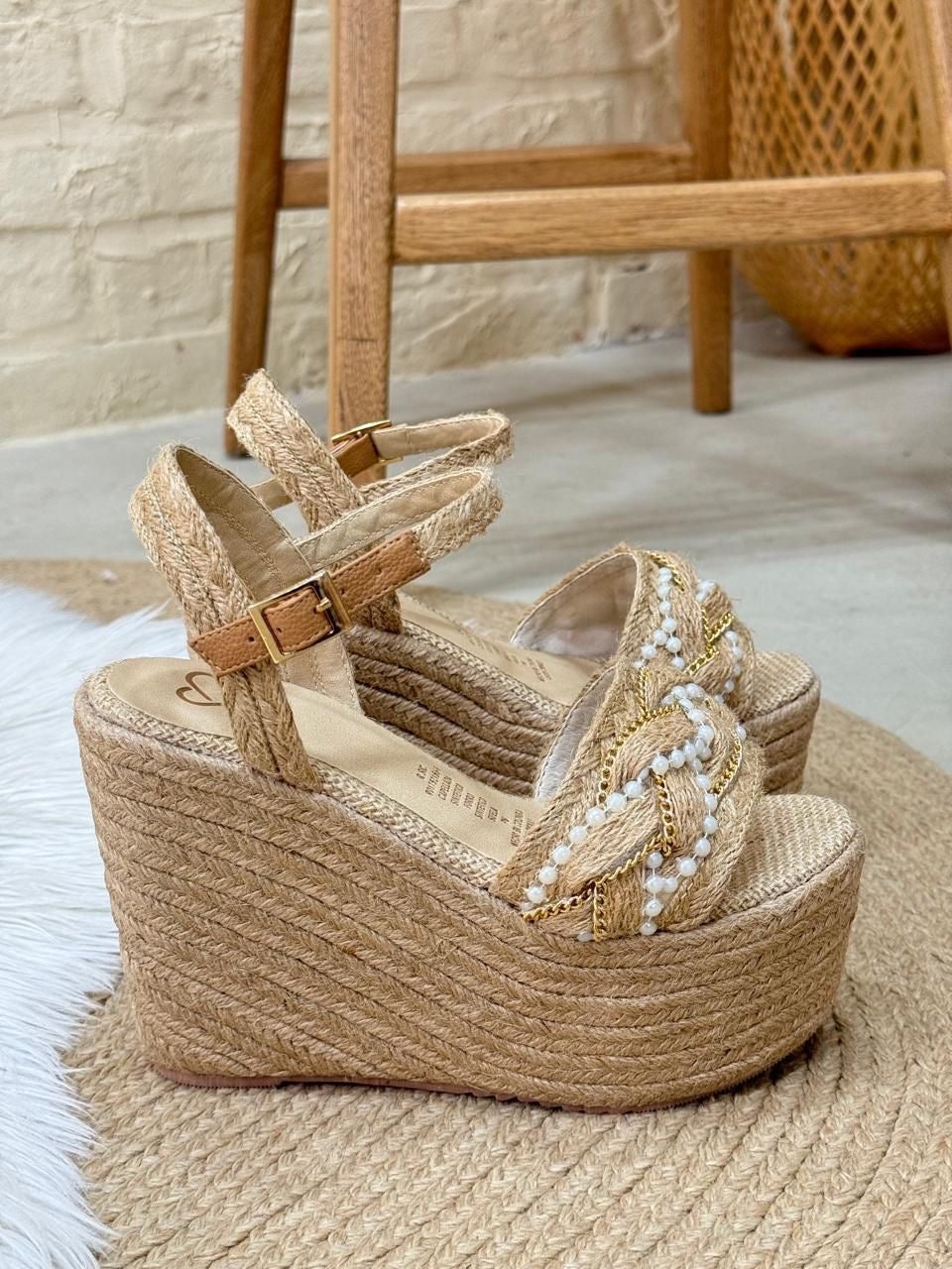 Sandalias Wedge Étnica Perlas & Oro