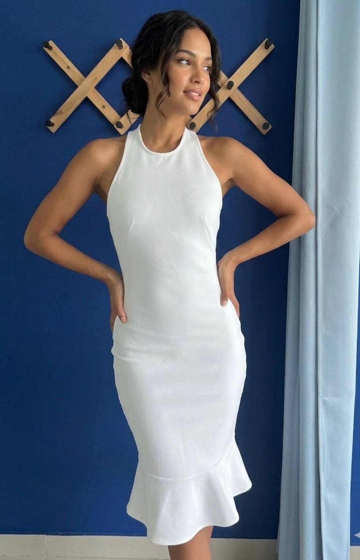 Vestido de Cuello Blanco