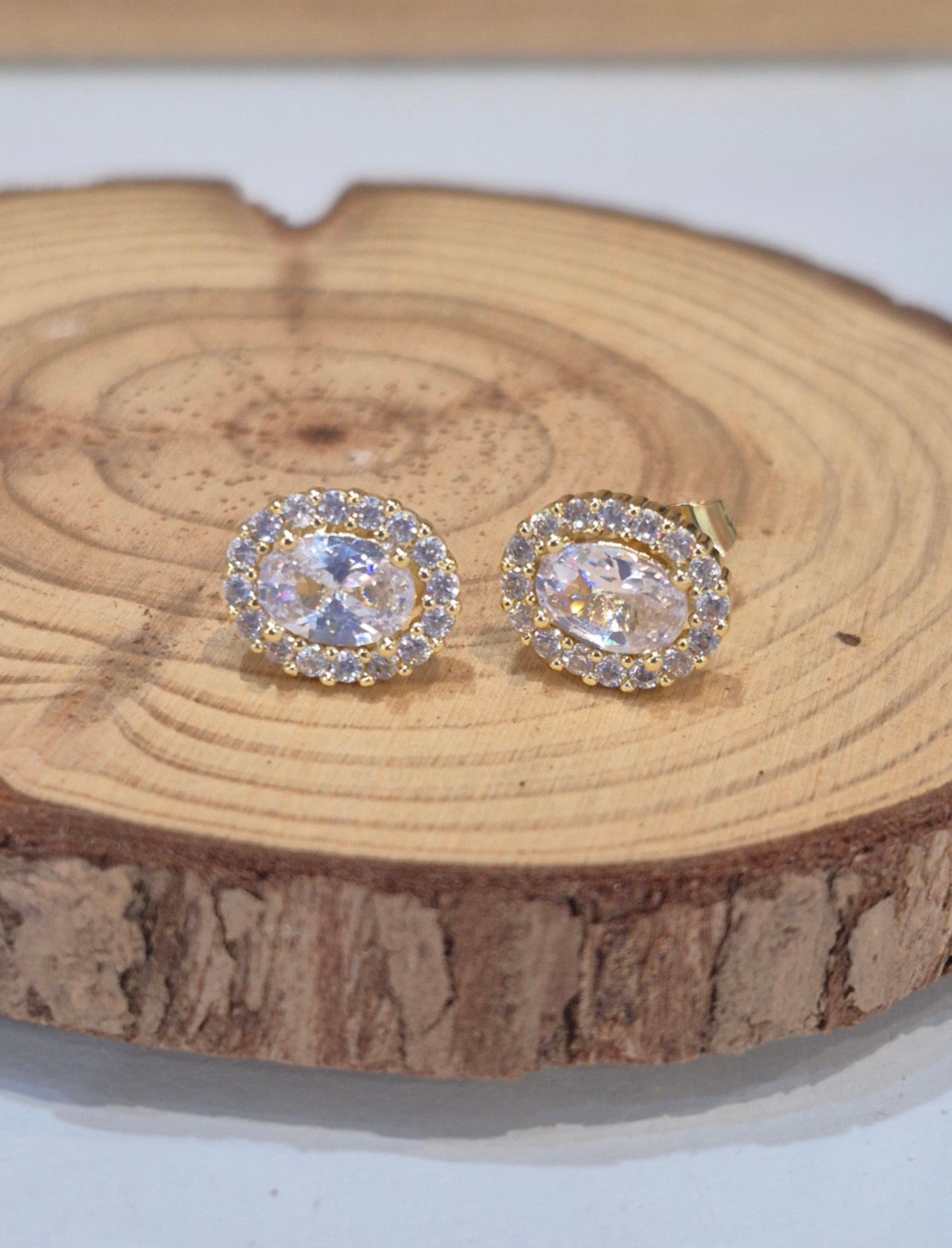 Aretes Ovalados Brillantes