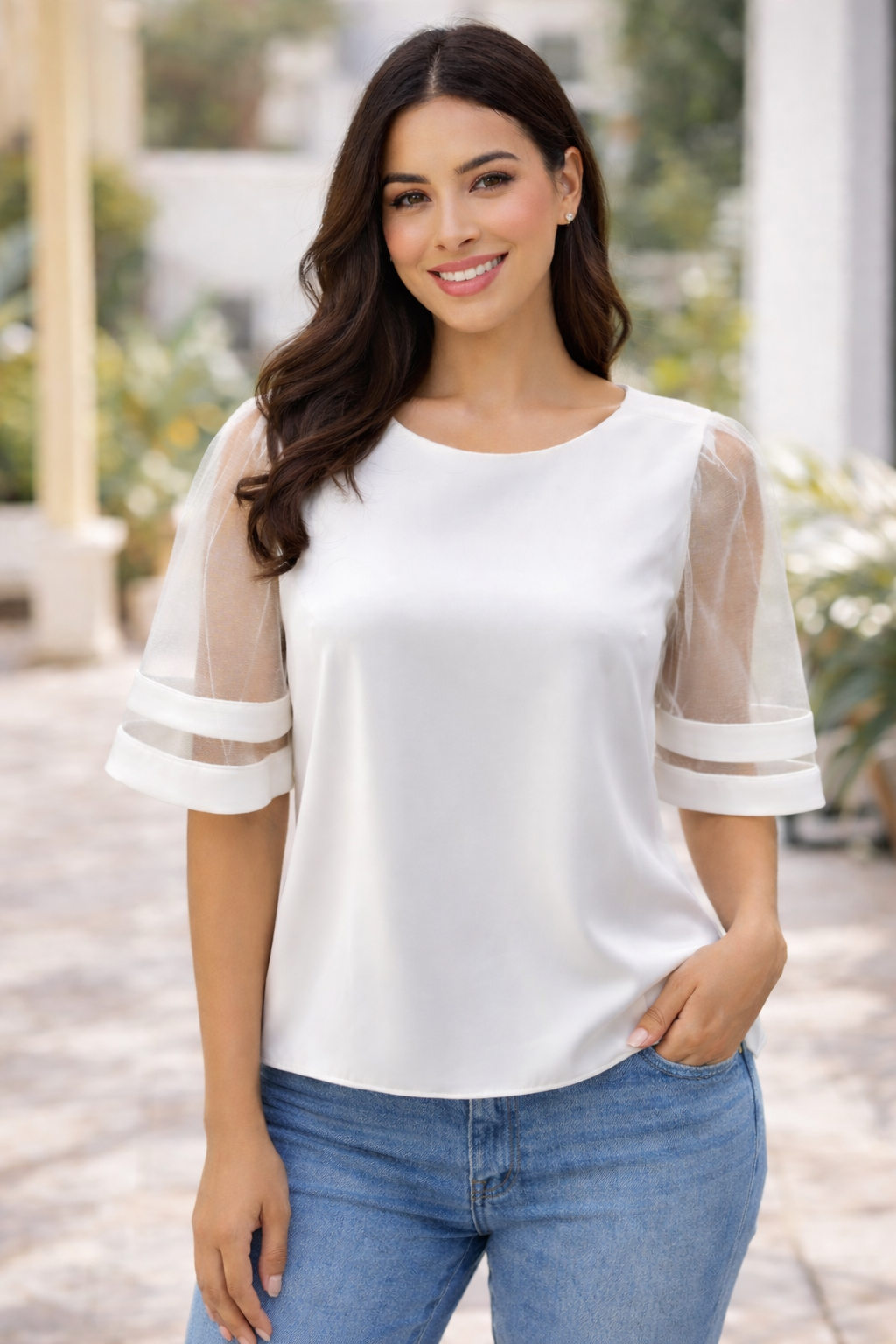 Top Blanco con Mangas Transparentes