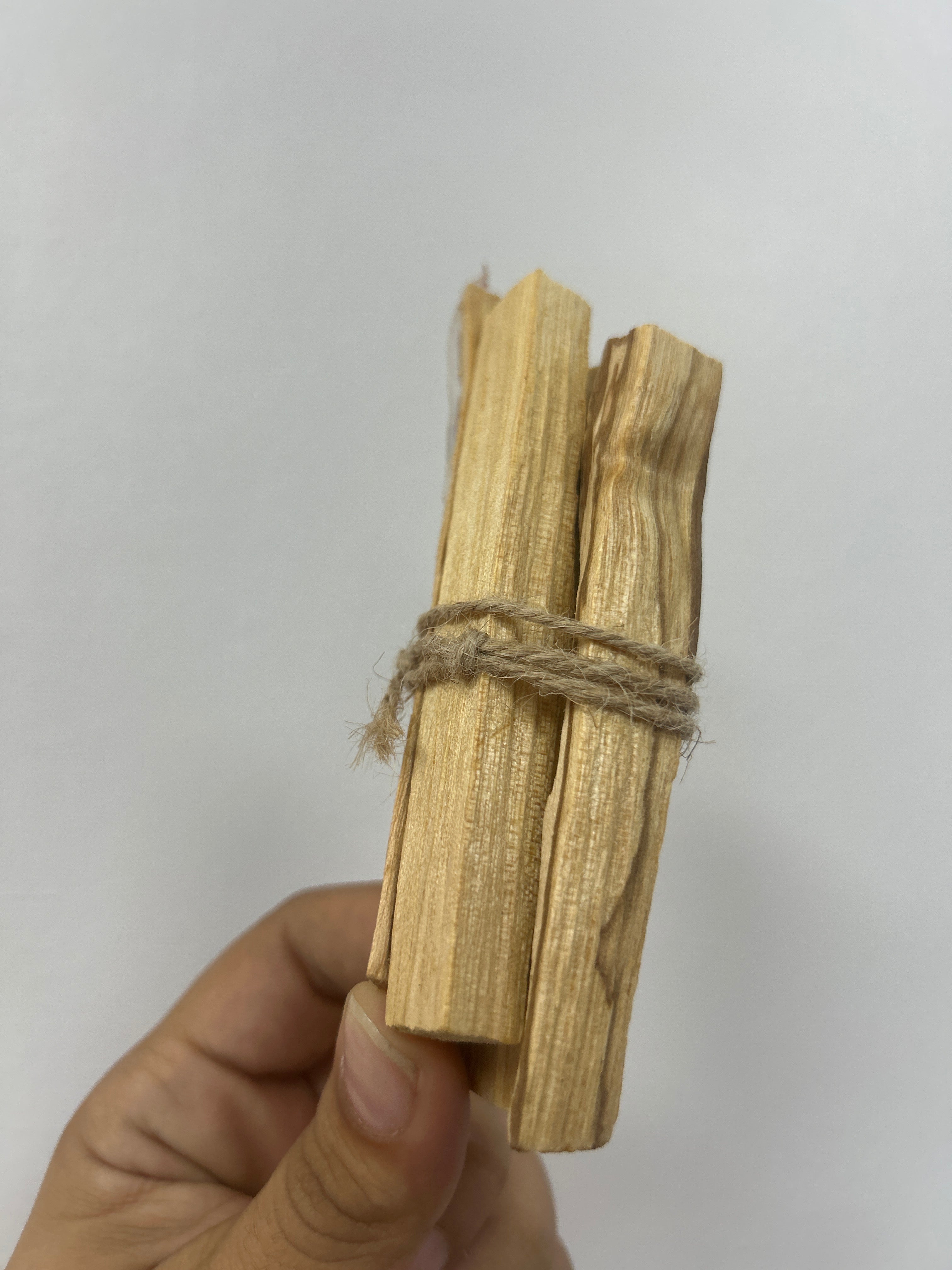 Palo Santo Natural – Energía y Limpieza Espiritual