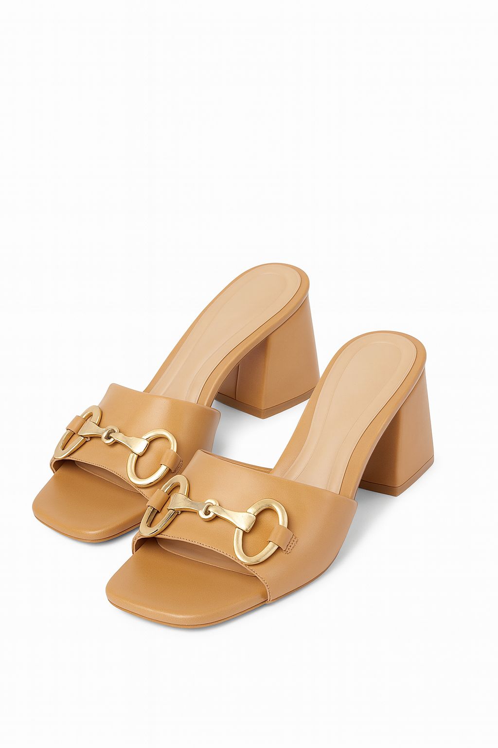 Mules Nude con Detalle Dorado