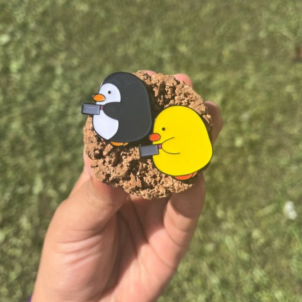 Pin “Duo Pingüi & Pollito”