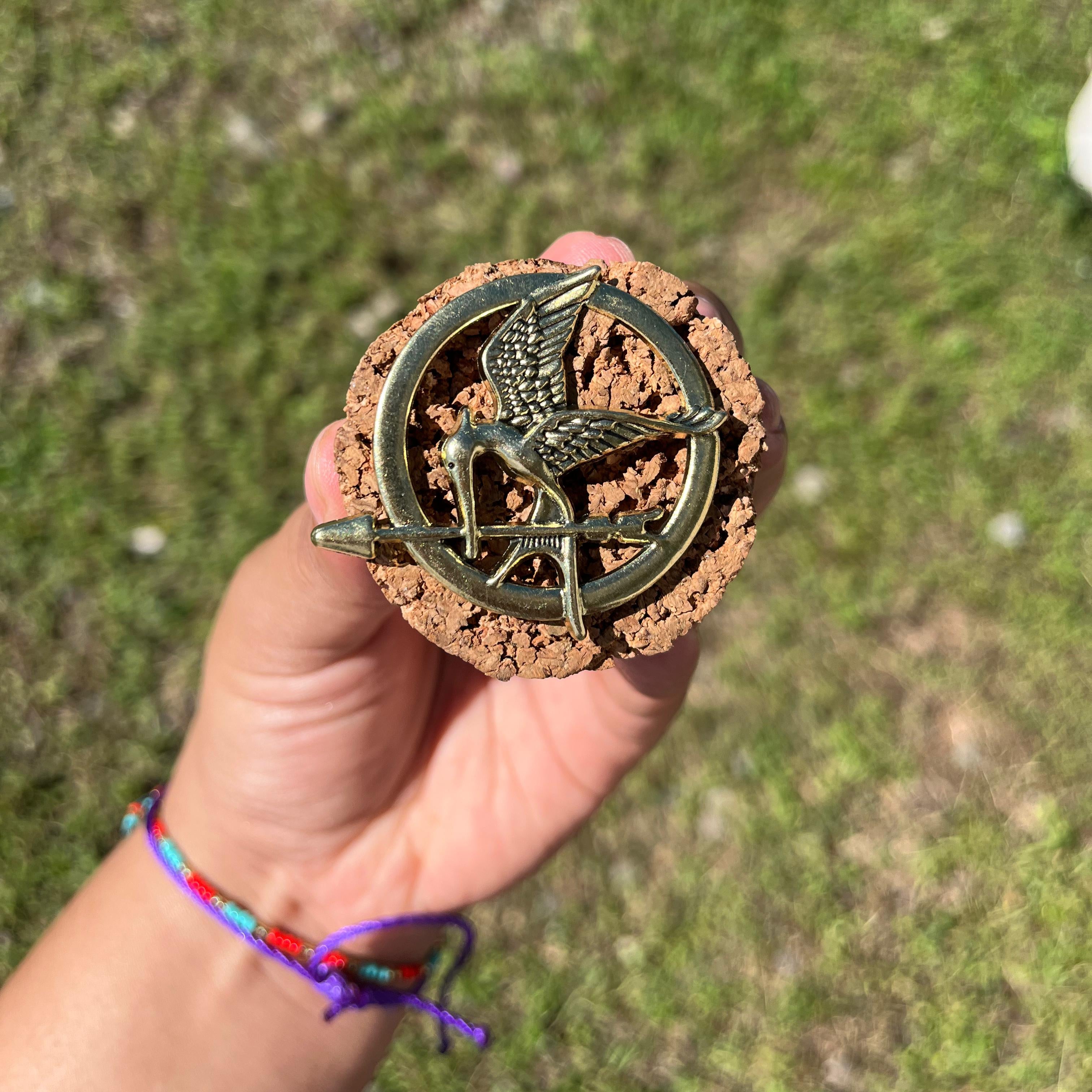 Pin Sinsajo Los Juegos del Hambre