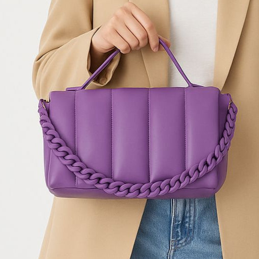 Cartera Puffy Lila con Asa de Cadena